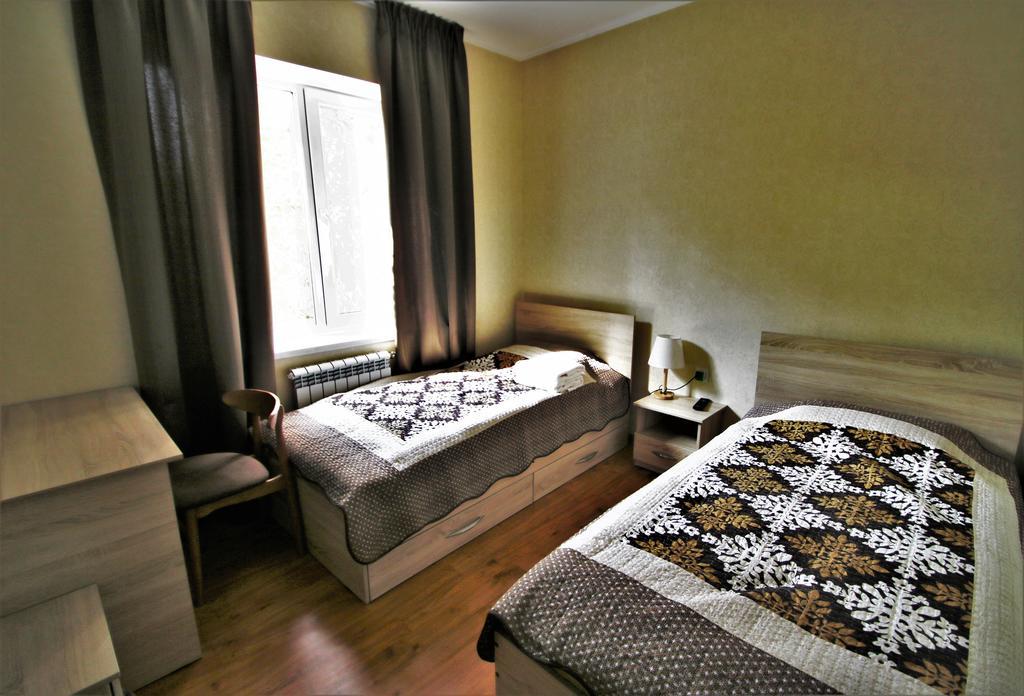 Tiny Hotel Бішкек Екстер'єр фото