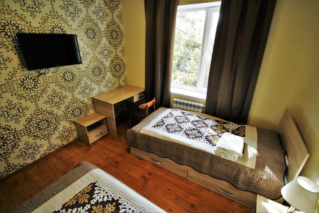 Tiny Hotel Бішкек Екстер'єр фото